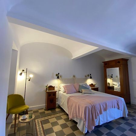 Dimora Dei Minoriti Bed & Breakfast CTA Exterior foto