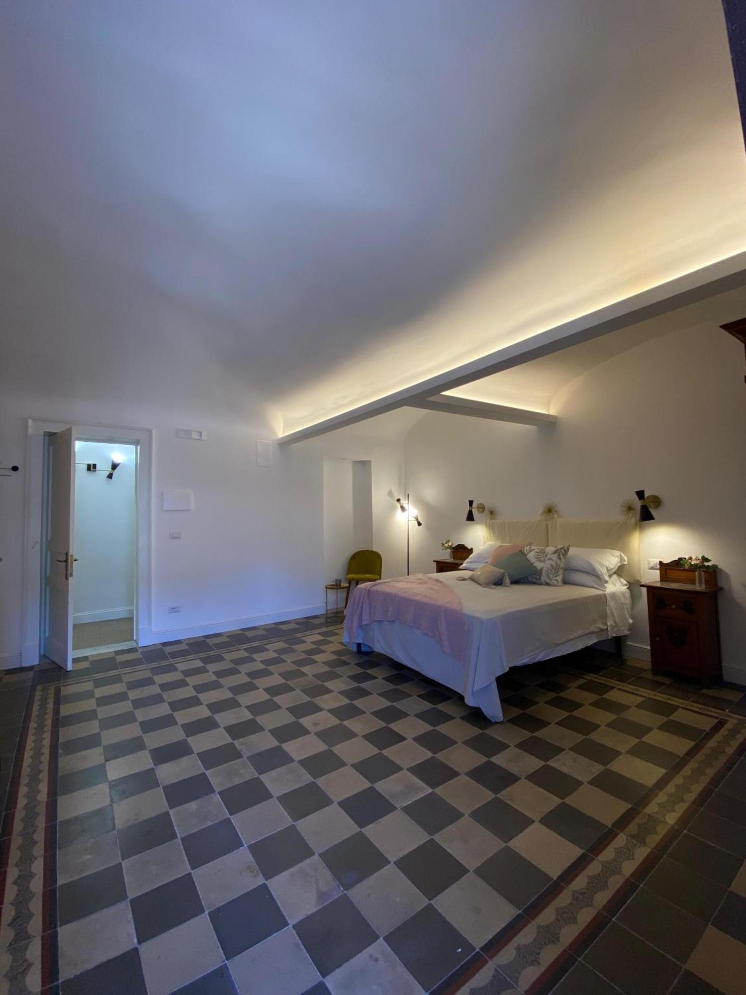 Dimora Dei Minoriti Bed & Breakfast CTA Exterior foto