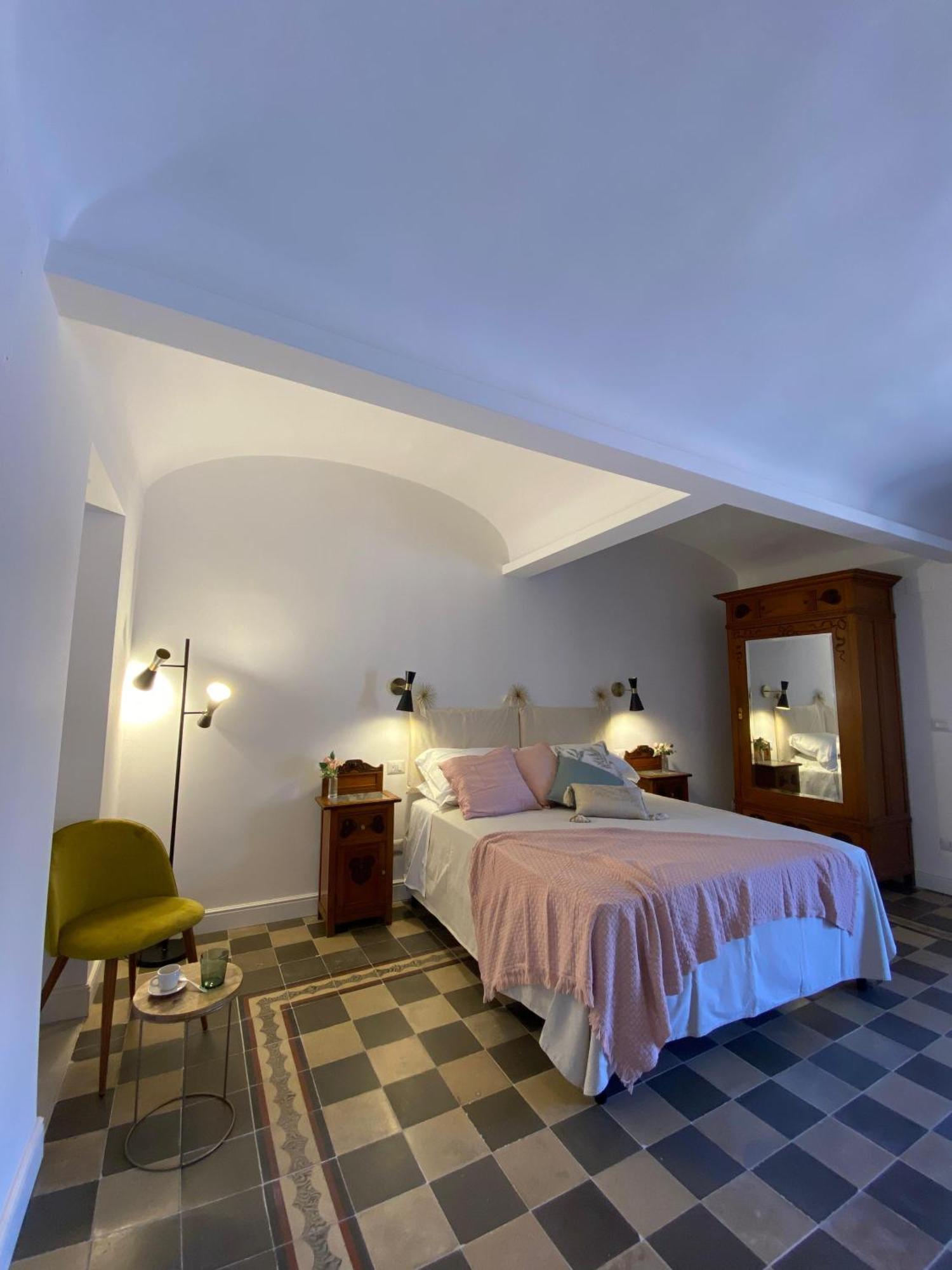 Dimora Dei Minoriti Bed & Breakfast CTA Exterior foto