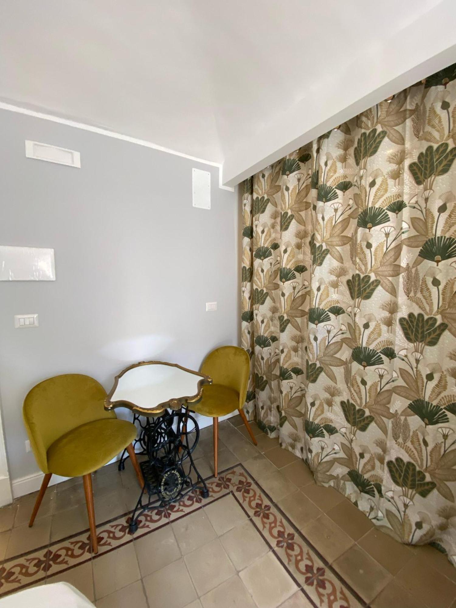 Dimora Dei Minoriti Bed & Breakfast CTA Exterior foto